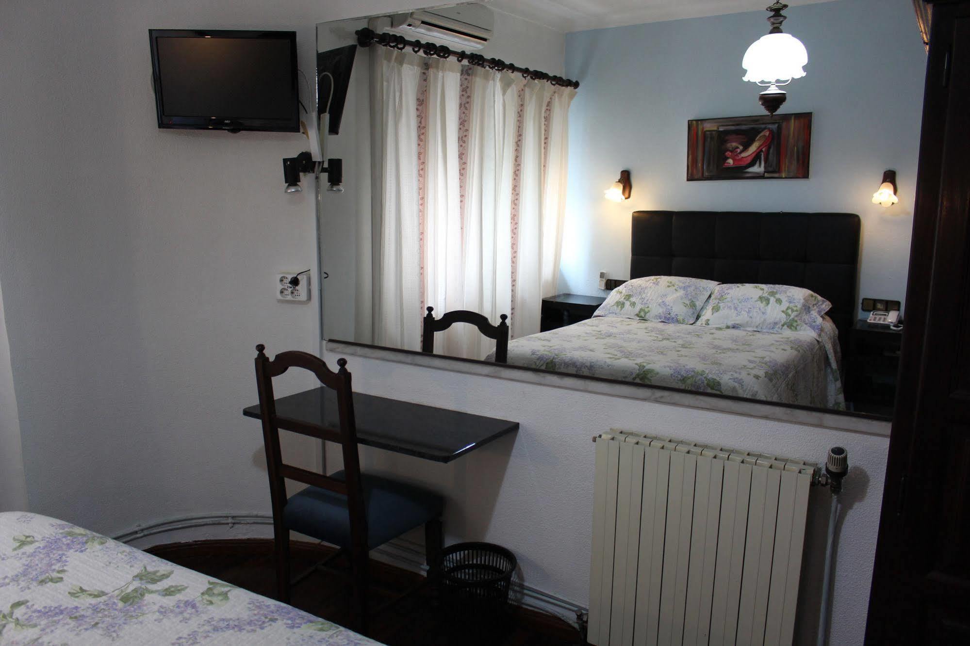 Hotel 4 Estacoes Chaves Extérieur photo